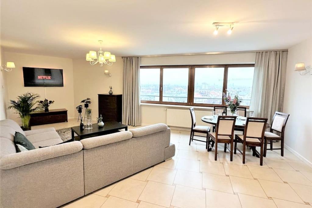 Exclusive Penthouse Near Citycenter 120M2 +Netflix Krakau Buitenkant foto