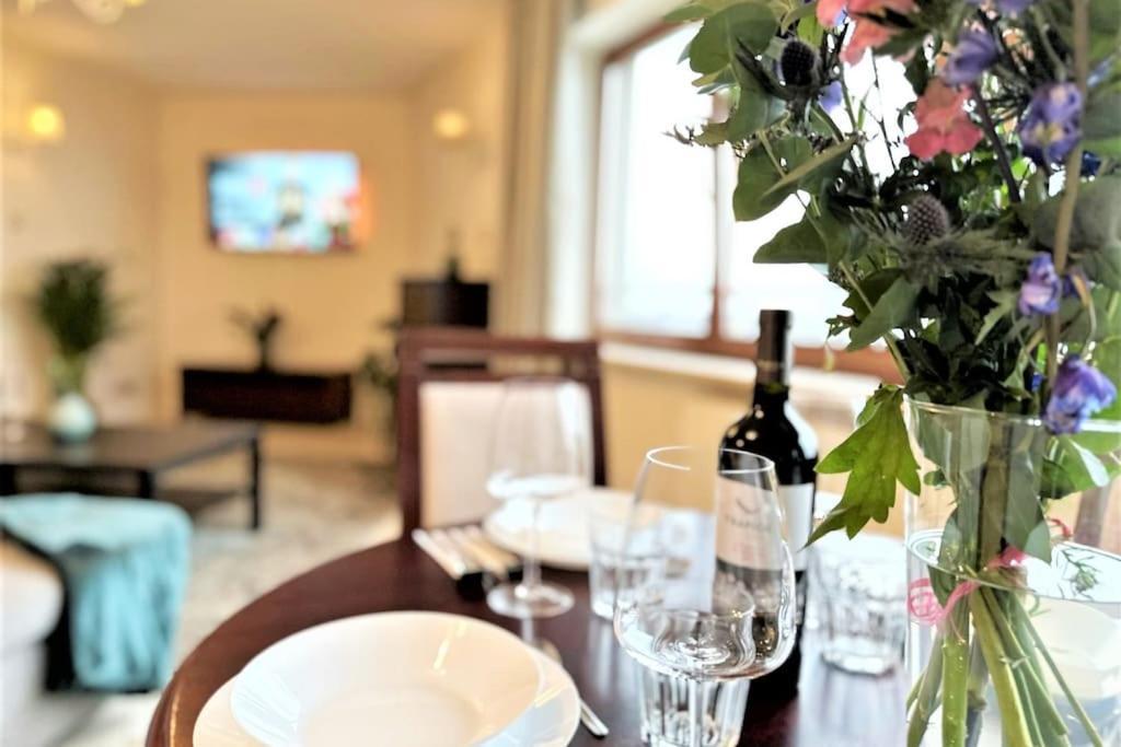 Exclusive Penthouse Near Citycenter 120M2 +Netflix Krakau Buitenkant foto