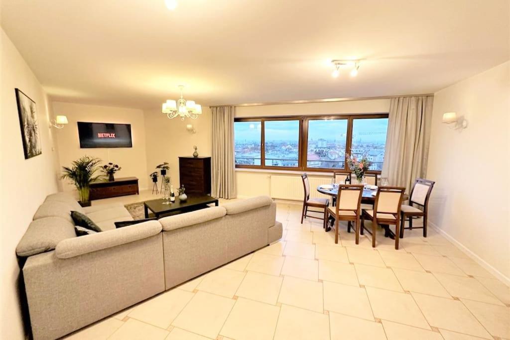 Exclusive Penthouse Near Citycenter 120M2 +Netflix Krakau Buitenkant foto