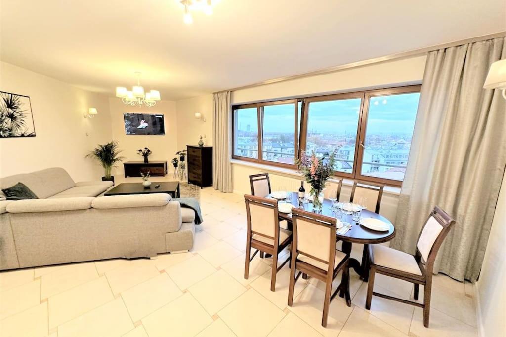 Exclusive Penthouse Near Citycenter 120M2 +Netflix Krakau Buitenkant foto